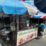 เฮียชัยเป็ดย่าง Hia Chai Ped Yang ตลาดฉัตรไชย - เจ้าดังหัวหิน