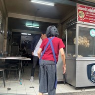 อ๊อดข้าวมันไก่ตอนเลิศรส (เจ้าเก่าสวนมะลิ) สาขา 1