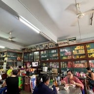 เฮียชัยเป็ดย่าง Hia Chai Ped Yang ตลาดฉัตรไชย - เจ้าดังหัวหิน