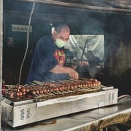 ไส้กรอกแม่อุดม ใกล้ริมปิงนวรัฐ