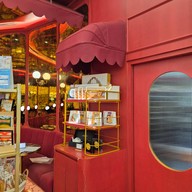 บรรยากาศ Tiengna Patisserie เซ็นทรัลชิดลม