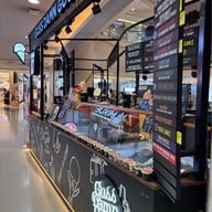 GUSS DAMN GOOD & COFFEE เซ็นทรัลเวิลด์ (Centralworld)