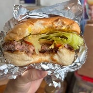 Barney's Burger Joint อารีย์