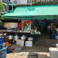 พ่อครัวเถื่อนยอดนักตุ๋น 91แยก1