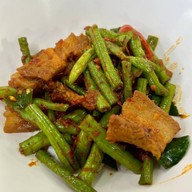 ครัวเจ๊รัตน์ ข้าวแกง 4 ภาค โรงพยาบาลสิรินธร