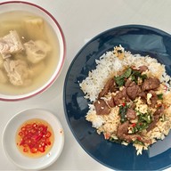 ห้องอาหารพูนเลิศ เหลาะงาทิ้น ห้าแยกพลับพลาไชย