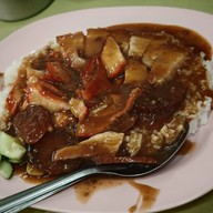 ข้าวหมูแดงสีมรกต เหม่งจ๋าย