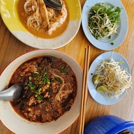 เมนูของร้าน น้ำเงี้ยว ป้าสุข