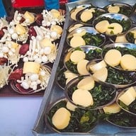 เสรีแต่เตี้ยม ตลาศาลเจ้า