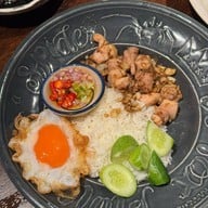 เมนูของร้าน อีกา ถนนทรงวาด