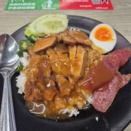 เมนูของร้าน หมูแดงนายไซ ตลาดสดธนบุรี