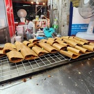 สรินทร์ทิพย์ ขนมเบื้องไทย ตลาดพลู ตลาดเดินเล่น