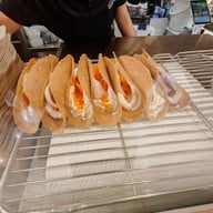 ขนมเบื้องหวานผึ้งน้อย ดิเอ็มควอเทียร์