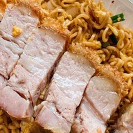 หมูกรอบโอชา - กะเพราไฟลุก🔥 ลาซาล - แบริ่ง
