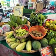 บรรยากาศ ร้านปูเป้100เมนูยำ&ส้มตำ มทส.ประตู1