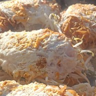 กลอยใจผัดไทย