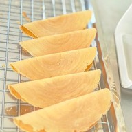 วน วน ขนมเบื้อง หน้า รพ.พัทยาปัทมคุณ