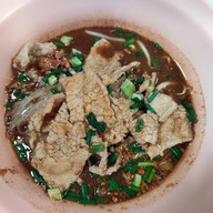 เมนูของร้าน ก๋วยเตี๋ยวห้วยพลูรสเด็ด