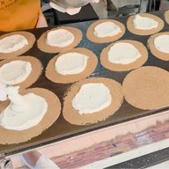 วน วน ขนมเบื้อง หน้า รพ.พัทยาปัทมคุณ