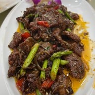 ภัตตาคารเชียงการีล่าสีลม สีลม