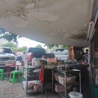 หน้าร้าน เนื้อตุ๋นท่าน้ำสาธุประดิษฐ์ ยานนาวา (Yan Nawa)