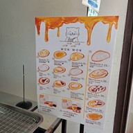 วน วน ขนมเบื้อง หน้า รพ.พัทยาปัทมคุณ