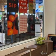 Monday Club เดอะกลาส มาร์เก็ต บางนา