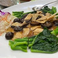 ภัตตาคารเชียงการีล่าสีลม สีลม