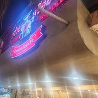 หน้าร้าน ก๋วยเตี๋ยวเรืออัศวิน (สาขาบรรทัดทอง)