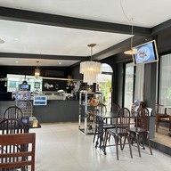 บ้านนายน้อย