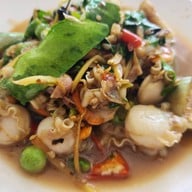 ครัวปลาทู (ทิดอ้วน) บางแสน