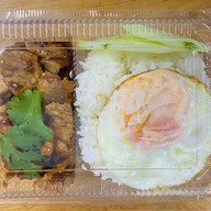 ขนมเบื้องแม่เพลิน 7-11ตลาดบูรพา ข้างฮอนด้า