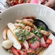 ร้านบะหมี่ก้วง สาขา2 ท่ารถ99