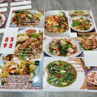 บรรยากาศ เจ๊หมวย หมี่กะเฉด คั่วไก่ เยาวราช แอมไชน่าทาวน์