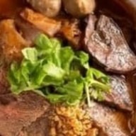 ก๋วยเตี๋ยวเนื้อตุ๋น นินุช&บังวาน ซอยสยาม - ลับแล