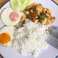 ขนมเบื้องแม่เพลิน 7-11ตลาดบูรพา ข้างฮอนด้า