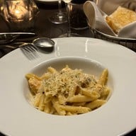 Elementi Rooftop Restaurant & Bar โรงแรม ฮอลิเดย์ อินน์ แอนด์ สวีท ระยอง