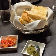 Elementi Rooftop Restaurant & Bar โรงแรม ฮอลิเดย์ อินน์ แอนด์ สวีท ระยอง