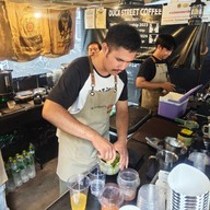 Ducx Street Coffee ถนนบอนด์สตรีท