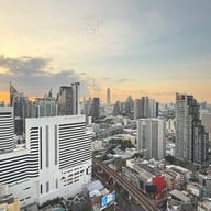 Rib Room and Bar Steakhouse โรงแรมแลนด์มาร์ค กรุงเทพฯ