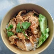 กระเพรารสแซ่บ  พริกแห้ง   (  ด่านสำโรง 14  )