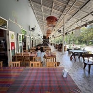 PenLaos เขาใหญ่