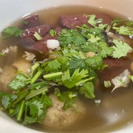 เมนูของร้าน เกาเหลาเลือดหมูลุงเท้ง-ป้าเลิศ(ต้นตำรับสูตรต้มยำ)