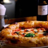 Uglydough sukumvit 11 สุขุมวิท11