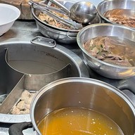 เกาเหลาเลือดหมูลุงเท้ง-ป้าเลิศ(ต้นตำรับสูตรต้มยำ)