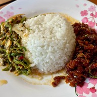 เมนูของร้าน พนิดาปลาช่อน