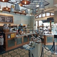 บรรยากาศ Le Pain Quotidien Maasmechelen Village