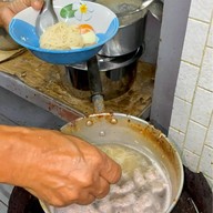 โจ๊กวงเวียนน้ำพุ