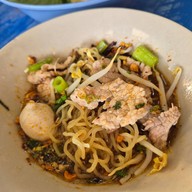 เมนูของร้าน โกบอยก๋วยเตี๋ยวเรือ เรือใหญ่
