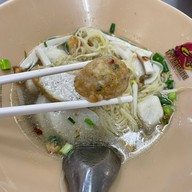 ลูกชิ้นปลาบรรทัดทอง ที่1 จส.100 บรรทัดทอง ปทุมวัน